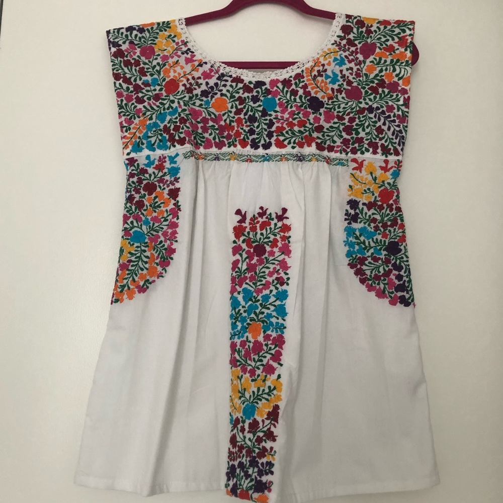 Tunic top, very comfy. Never been worn. NWT